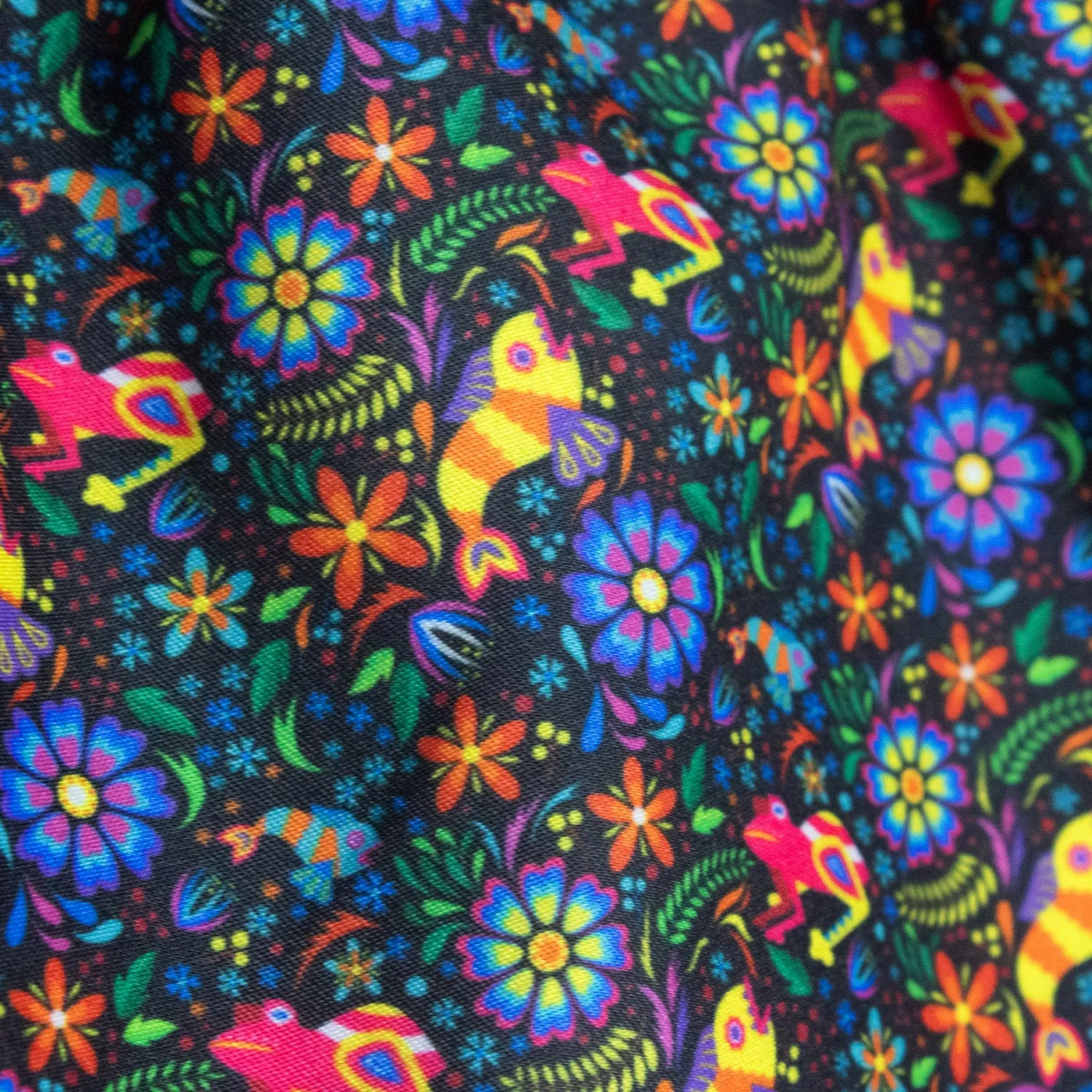 ALEBRIJES BLACK