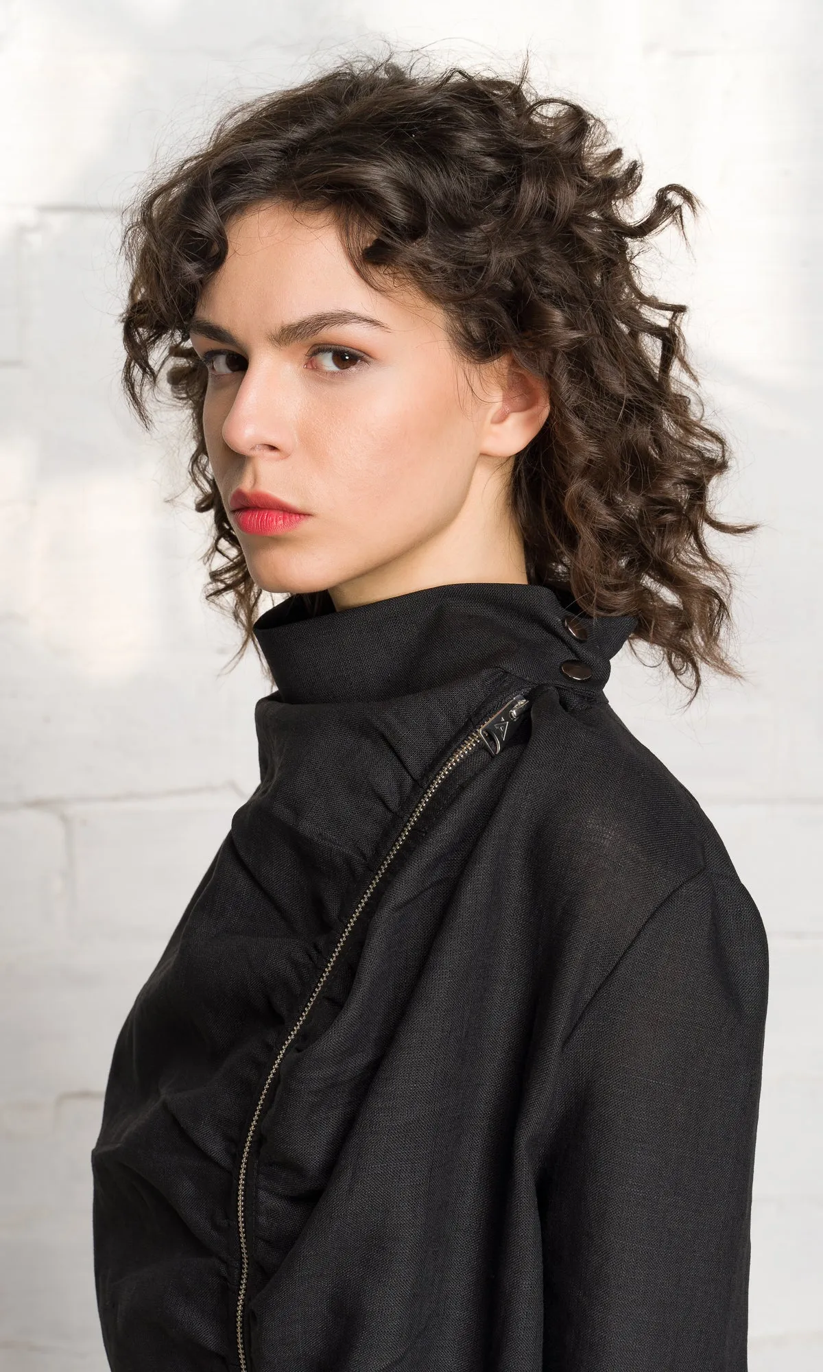 Asymmetric Zipper Closure Linen Jacket