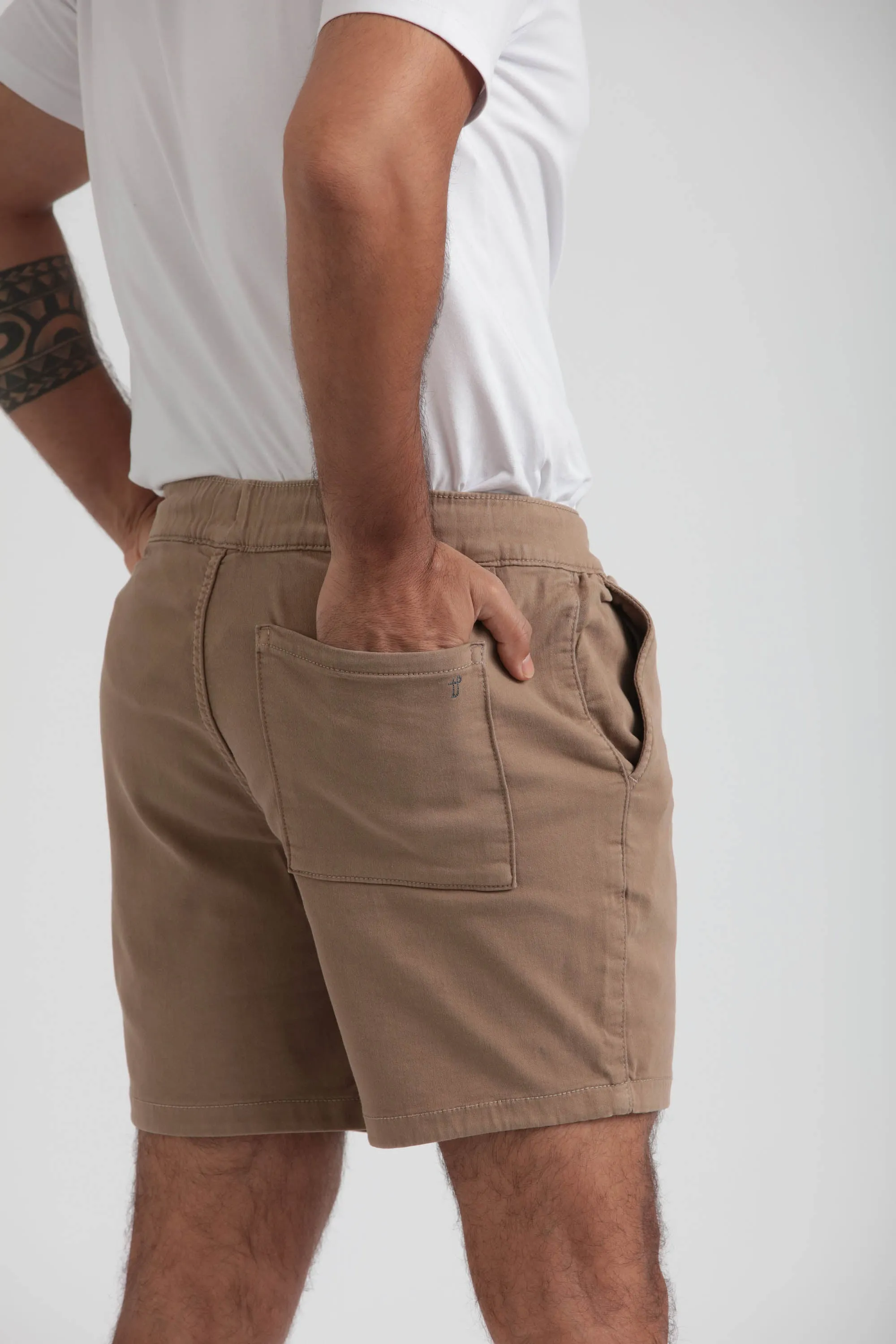 Everyday Comfort Shorts (Slim Fit) / Dark Khaki