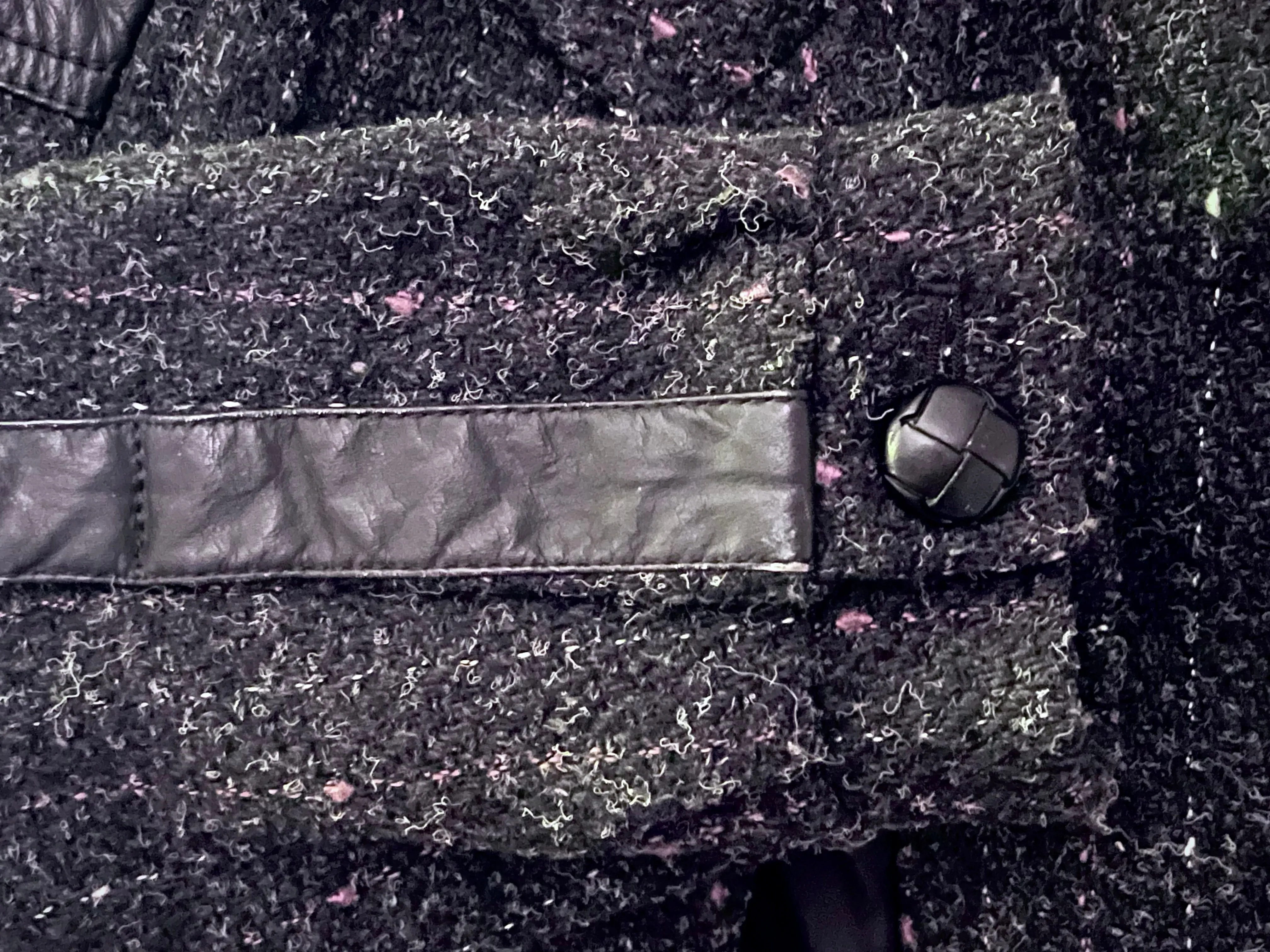 Fashionable Vintage Pink & White Pinstriped Grey Tweed Wool Blend Coat with Leather Shoulder