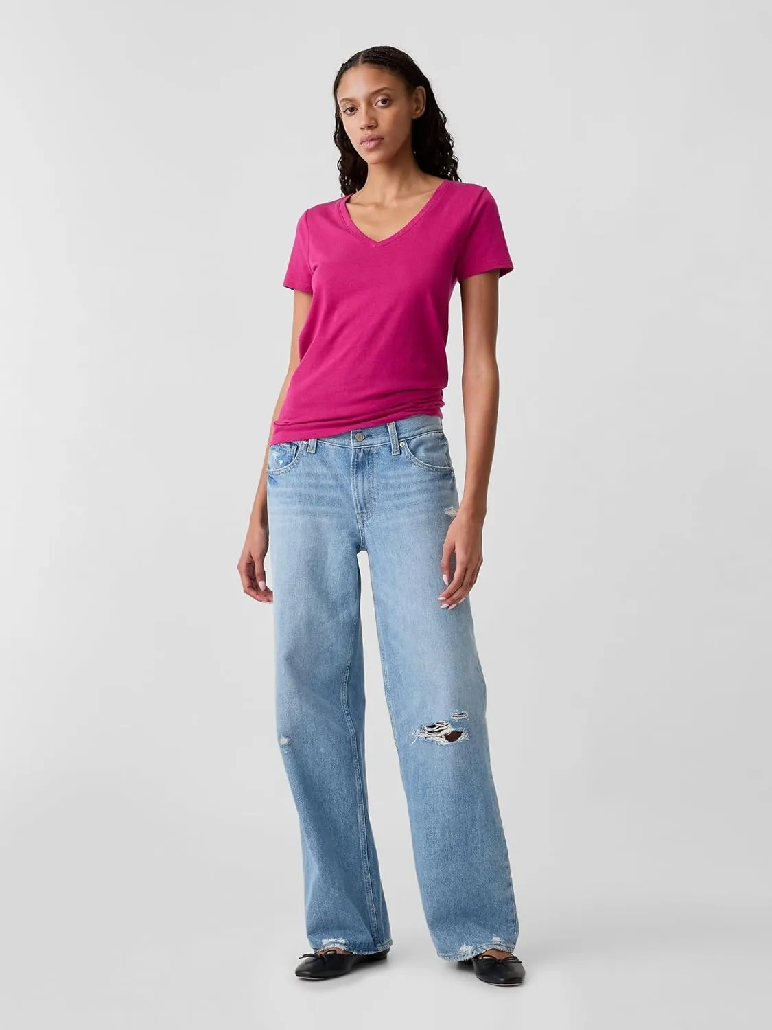 GAP Women's Favorite V-Neck Tee T-Shirt