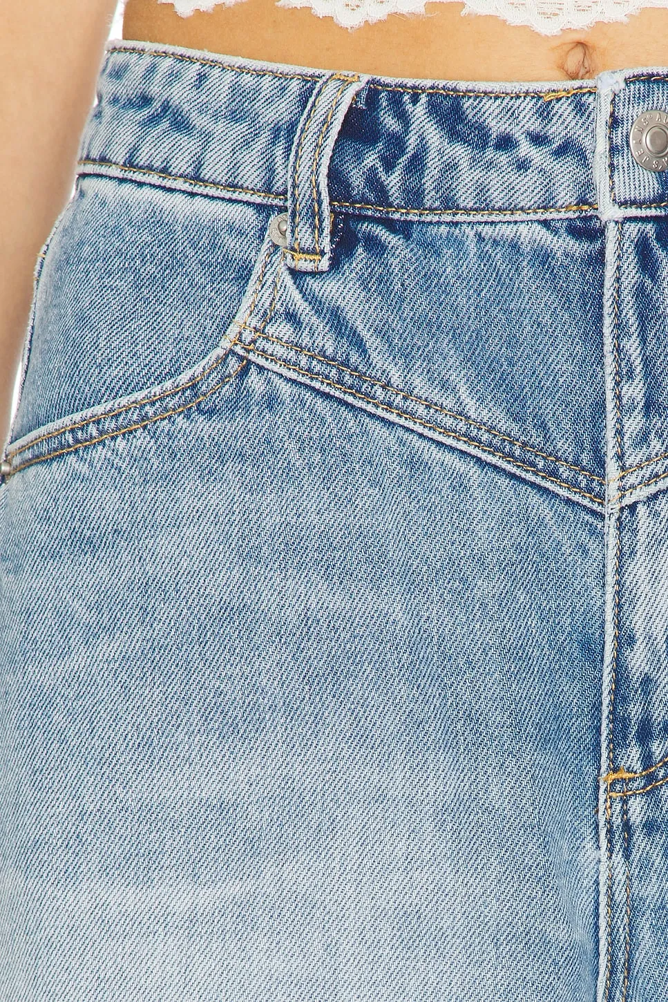 ROLLAS Super Mirage City Lights Loose Denim Short - Light Vintage Indigo