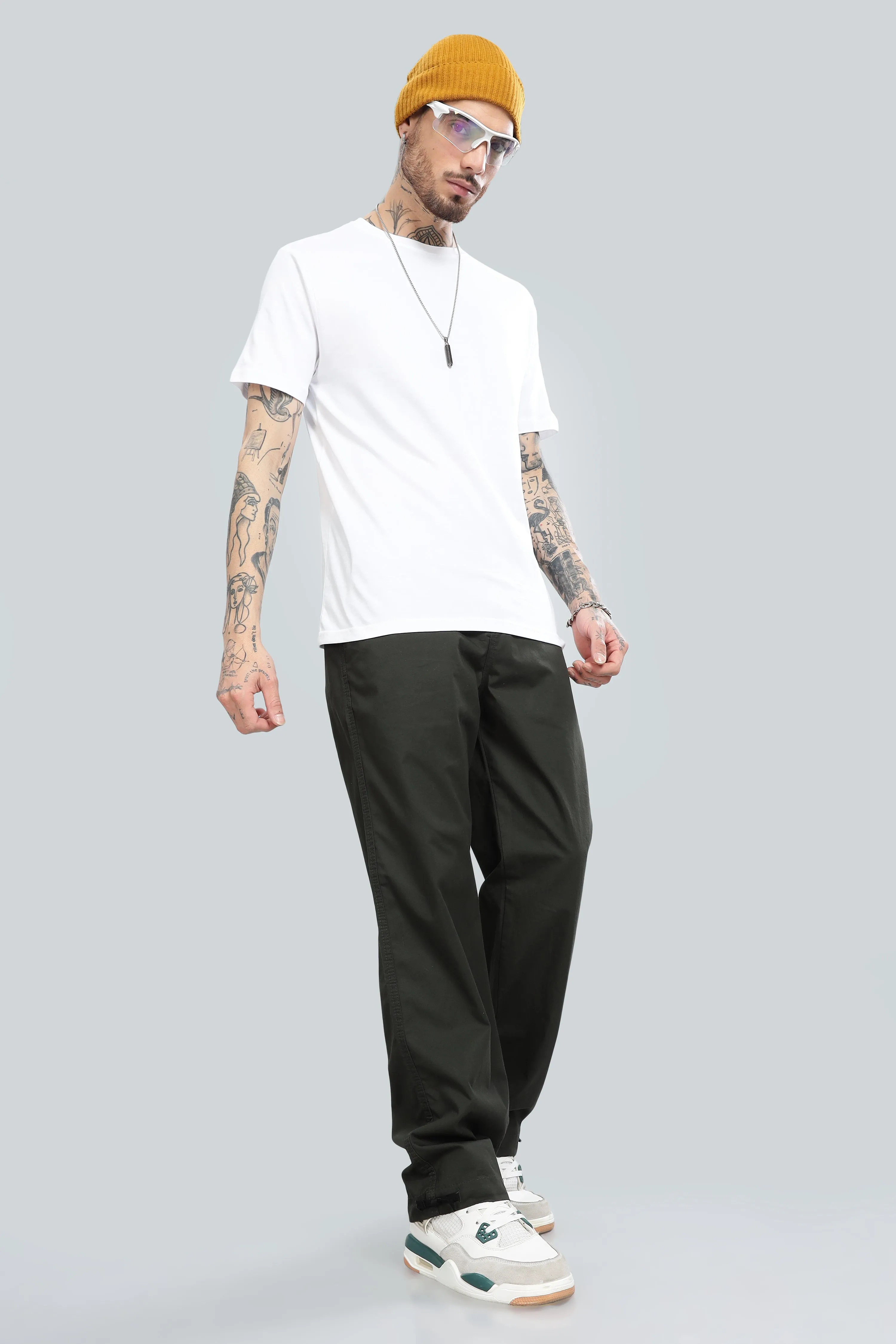 SAINTJONES GREEN STRAIGHT PANTS.