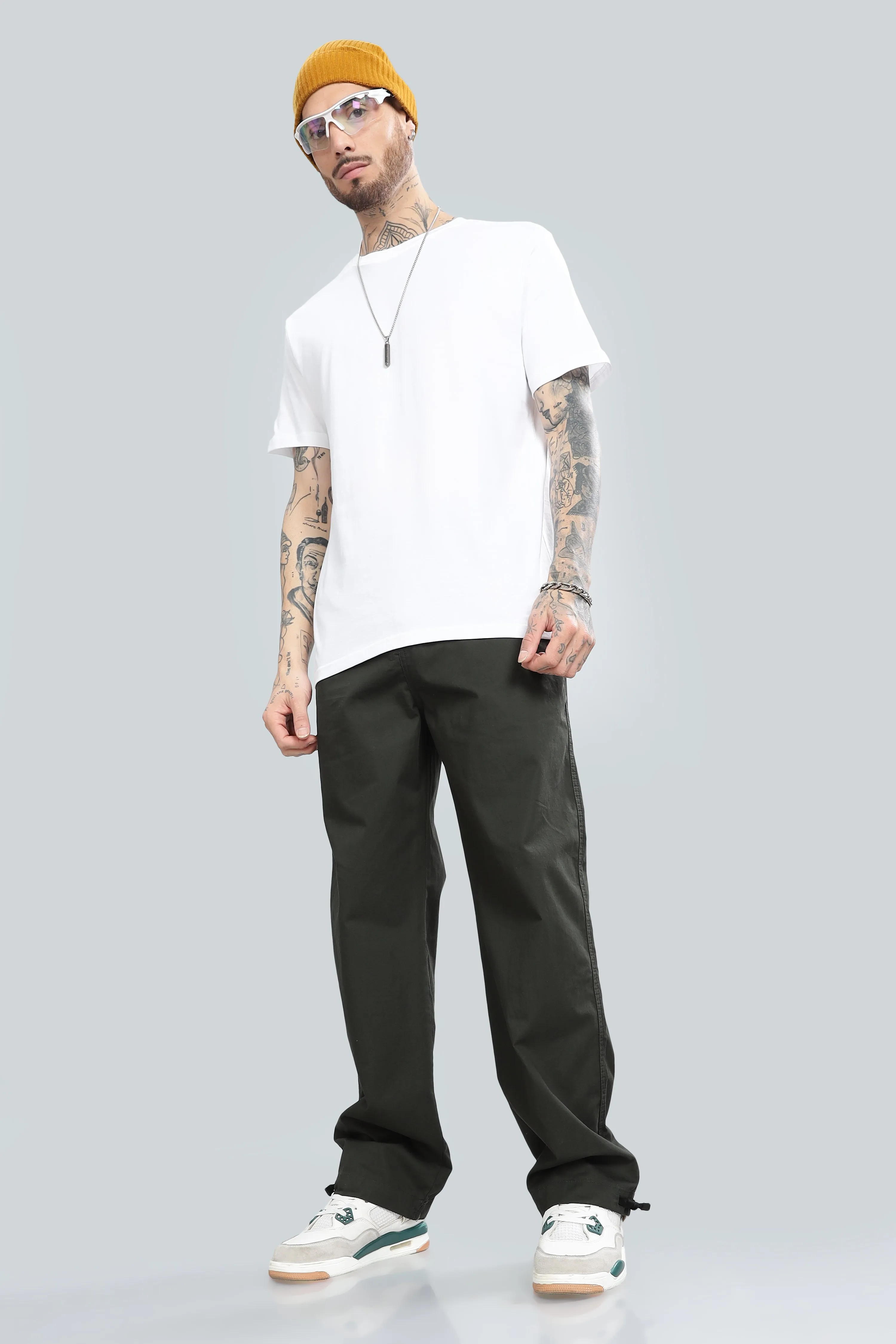 SAINTJONES GREEN STRAIGHT PANTS.