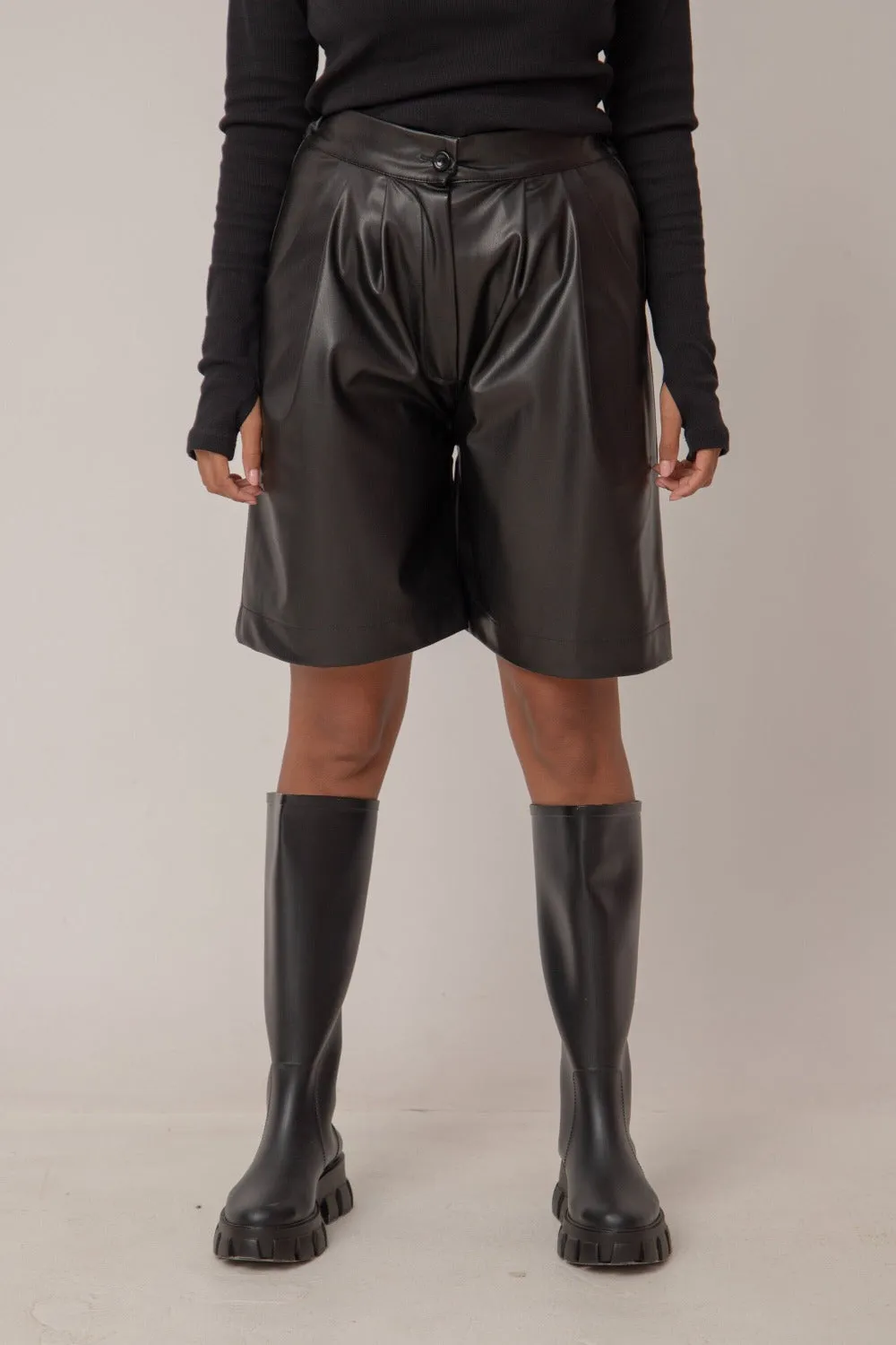 Vegan leather shorts - KALENE
